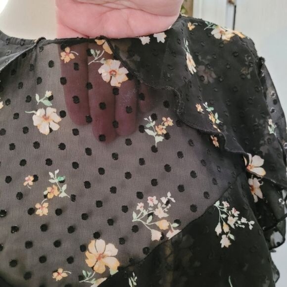 Sexy Black Ruffle Top Blouse Floral Print Polka Dot Modern Contemporary Small - Picture 3 of 9